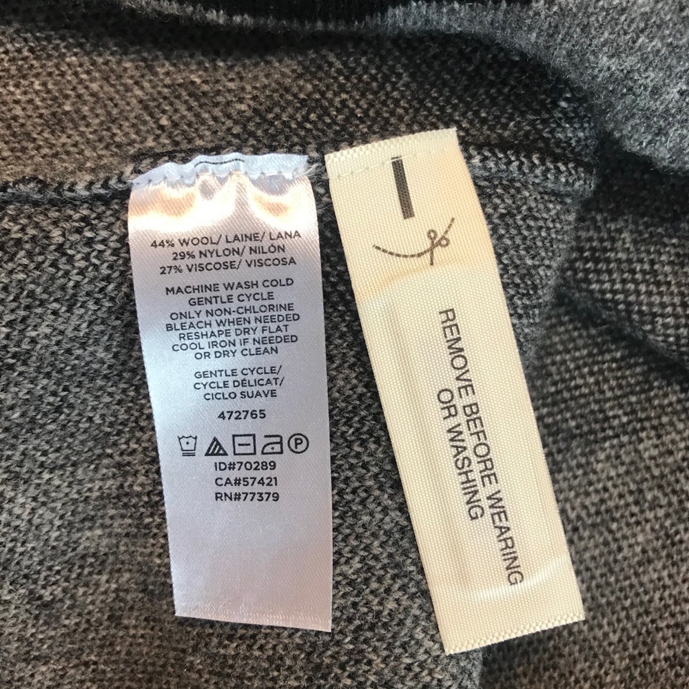 Ann Taylor ⚜️ Grey & Black Design Sweater - Picture 7 of 7